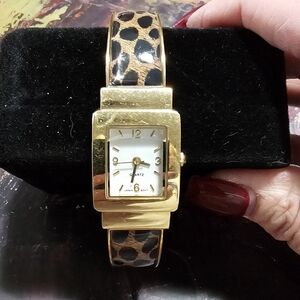 Elegant Gold Leopard Print Women's Watch clip Bracelet